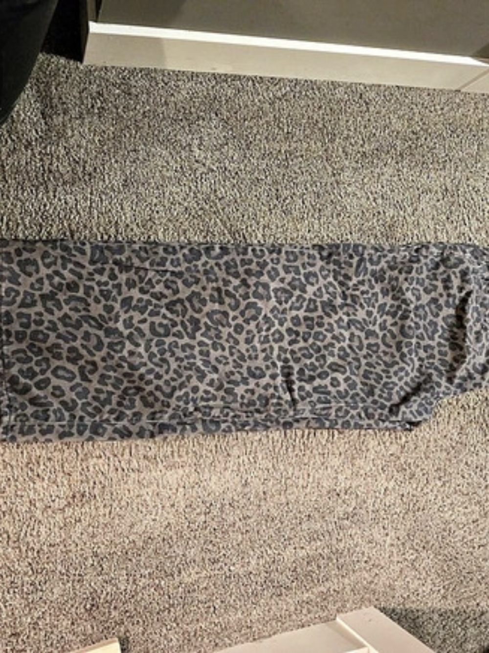 Women’s Leopard Print Wide Leg Jeans